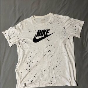 Nike Men's White T-Shirt